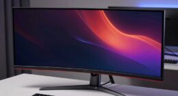 immersive curved display advantages